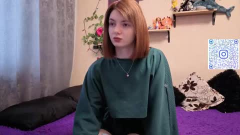 Snapshot of mevis_li chatting on January 14, 3:01 am Mavis online show from January 14, 3:01 am