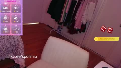 Snapshot of mew2wo chatting on November 22, 10:14 am mew2wo online show from November 22, 10:14 am