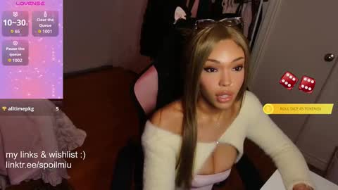 Snapshot of mew2wo chatting on January 6, 3:43 am mew2wo online show from January 6, 3:43 am