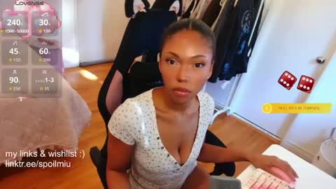 mew2wo online show from June 4, 12:38 am