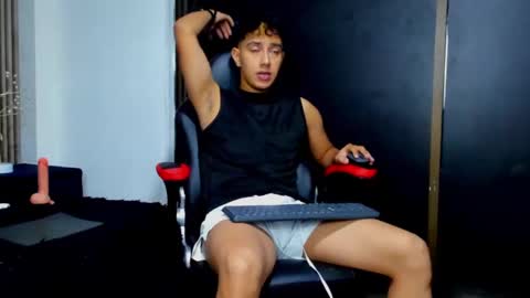 Snapshot of mexwilliams chatting on November 7, 12:49 pm mexwilliams online show from November 7, 12:49 pm