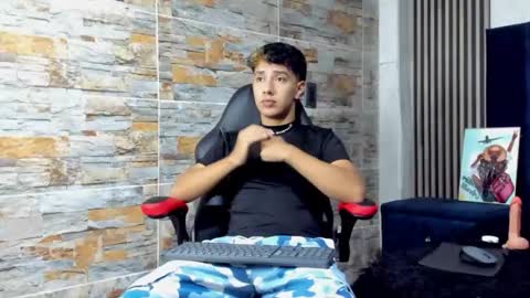 Snapshot of mexwilliams chatting on November 10, 12:37 pm mexwilliams online show from November 10, 12:37 pm