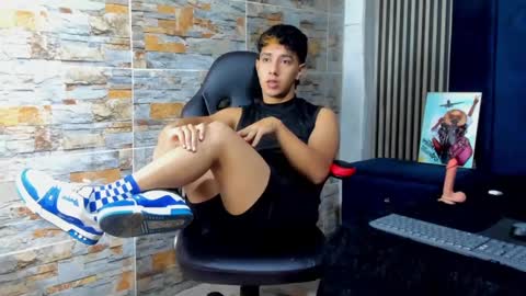 Snapshot of mexwilliams chatting on November 11, 12:27 pm mexwilliams online show from November 11, 12:27 pm