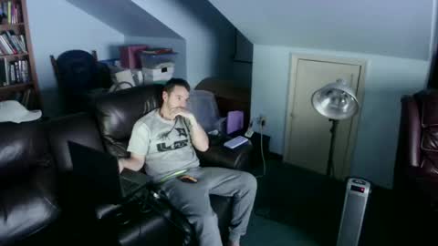 Snapshot of mfdoom6stax chatting on December 8, 7:47 am LockedOutNaked online show from December 8, 7:47 am