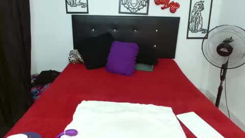 mhia1972 online show from October 23, 3:33 pm