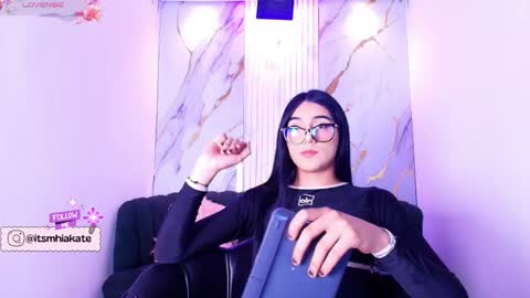 Mhia Kate online show from April 28, 12:10 pm