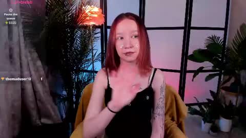 Snapshot of mi_mi_mia chatting on July 3, 6:36 pm Mia online show from July 3, 6:36 pm
