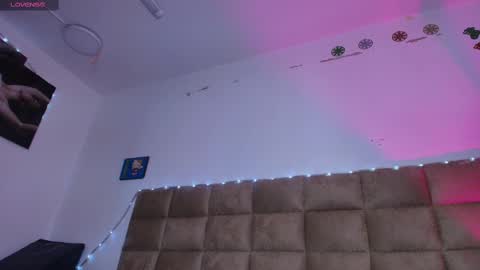 Emi online show from September 28, 7:30 pm