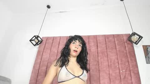 mia____69 online show from November 26, 10:22 pm