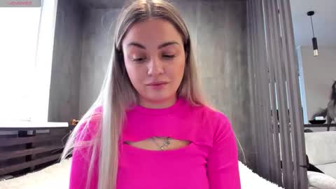 Snapshot of mia___mur chatting on November 14, 3:27 am Mia online show from November 14, 3:27 am