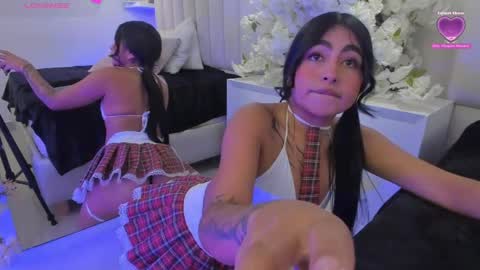 mia__bailey_ online show from April 9, 6:19 am