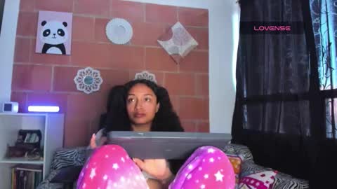 Snapshot of mia__love111 chatting on February 5, 11:48 am mia__love111 online show from February 5, 11:48 am