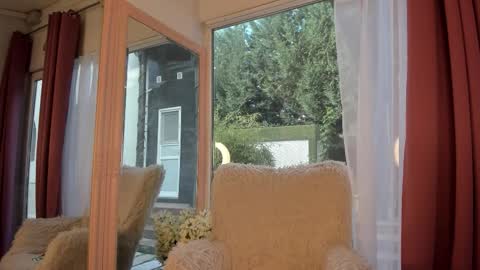 Mia  Milan online show from October 10, 6:34 am