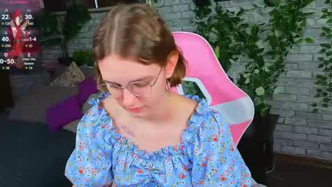 mia__mooore online show from March 6, 1:29 pm