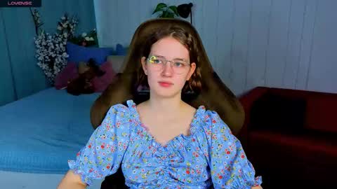 mia__mooore online show from March 12, 1:39 pm