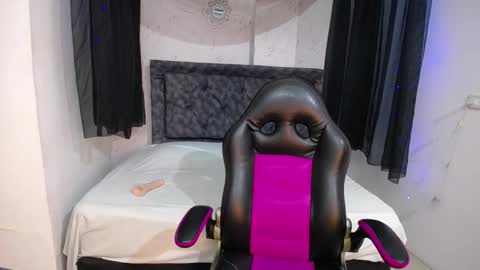  MIA online show from October 24, 12:34 pm