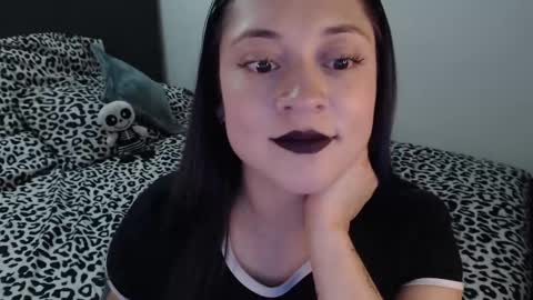 mia online show from January 9, 4:19 am