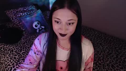 mia online show from February 18, 5:31 am