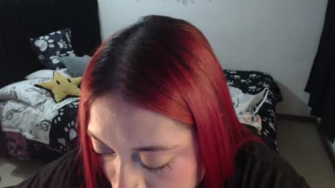 mia online show from June 11, 12:32 am
