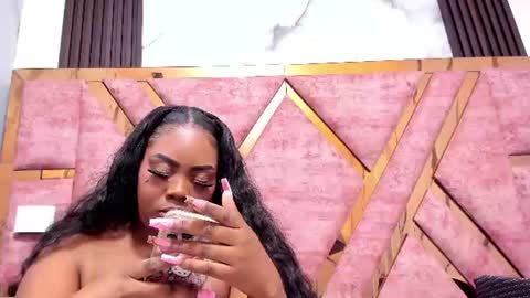 Snapshot of mia_alvares chatting on June 20, 11:46 am Mia online show from June 20, 11:46 am