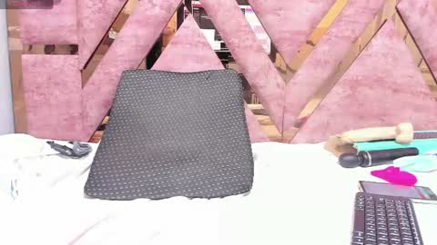 Snapshot of mia_alvares chatting on July 28, 4:39 pm Mia online show from July 28, 4:39 pm