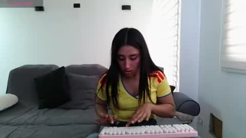 MIA AND EROS online show from July 3, 8:48 pm