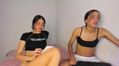 mia and kim online show from October 10, 6:07 pm