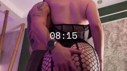 Snapshot of mia_andre chatting on November 24, 6:35 am Andre and Mia online show from November 24, 6:35 am