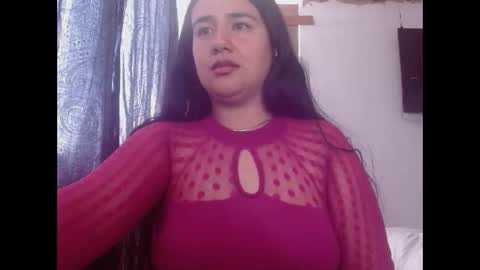mia_beautiful1 online show from April 23, 6:54 pm