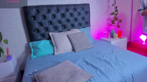 Snapshot of mia_bonneett chatting on January 7, 5:21 am online show from January 7, 5:21 am