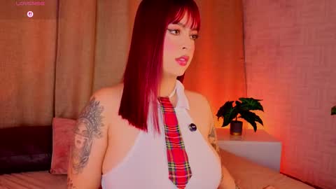 Snapshot of mia_bonneett chatting on February 27, 4:45 am online show from February 27, 4:45 am