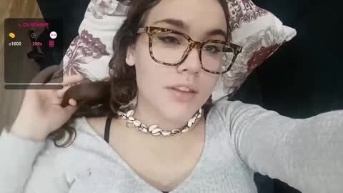 Snapshot of mia_boone chatting on December 1, 8:42 pm mia_boone online show from December 1, 8:42 pm