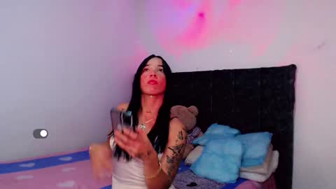 mia_bunny69 online show from September 27, 7:52 pm
