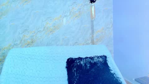 Snapshot of mia_candy_0 chatting on December 2, 12:10 pm Mia online show from December 2, 12:10 pm