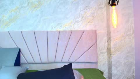 Snapshot of mia_candy_0 chatting on May 29, 12:03 pm Mia online show from May 29, 12:03 pm