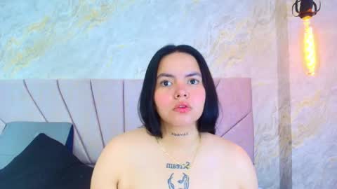 Snapshot of mia_candy_0 chatting on May 30, 12:02 pm Mia online show from May 30, 12:02 pm