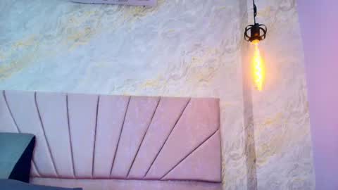 Snapshot of mia_candy_0 chatting on July 7, 12:09 pm Mia online show from July 7, 12:09 pm