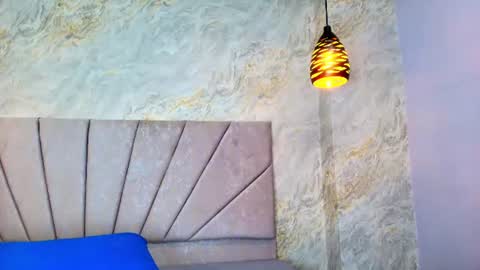 Snapshot of mia_candy_0 chatting on August 3, 12:10 pm Mia online show from August 3, 12:10 pm