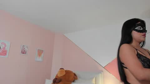 Snapshot of mia_cano_ chatting on October 31, 11:44 am Mia Cano online show from October 31, 11:44 am