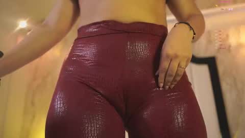 Anna online show from December 18, 7:09 pm