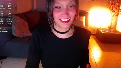 Snapshot of mia_collens_ chatting on January 13, 4:39 am MIA online show from January 13, 4:39 am