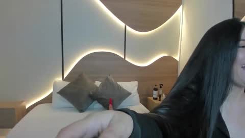 Snapshot of mia_collins96 chatting on October 24, 2:52 am M I A online show from October 24, 2:52 am