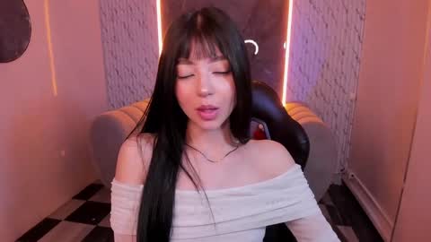 Snapshot of mia_collins_b chatting on October 9, 12:58 pm mia_collins_b online show from October 9, 12:58 pm