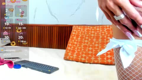 Snapshot of mia_conde1_ chatting on February 22, 1:13 pm Mia Conde online show from February 22, 1:13 pm