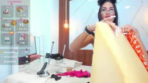 Snapshot of mia_conde1_ chatting on February 27, 1:07 pm Mia Conde online show from February 27, 1:07 pm