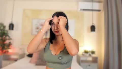 Mia crawford online show from August 1, 11:42 am