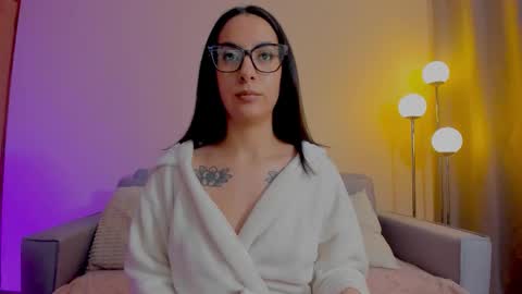Sarah Luna online show from March 1, 1:24 pm