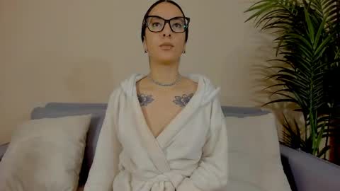 Snapshot of mia_daniellshot chatting on May 10, 12:54 pm Sarah Luna online show from May 10, 12:54 pm