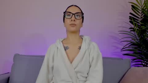 Snapshot of mia_daniellshot chatting on May 19, 12:33 pm Sarah Luna online show from May 19, 12:33 pm