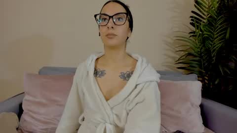 Snapshot of mia_daniellshot chatting on June 5, 11:38 am Sarah Luna online show from June 5, 11:38 am